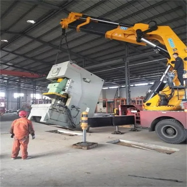 西华80吨折臂吊车出租附近电话