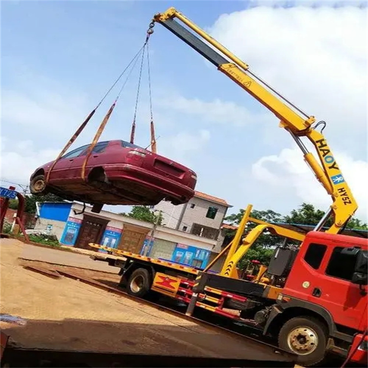 西华吊车吊汽车的正确方法